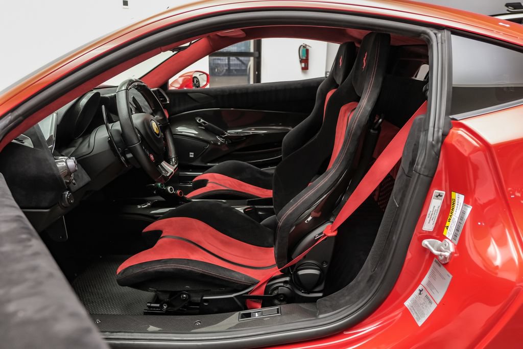 Used 2019 Ferrari 488 Pista Coupe RWD image 6
