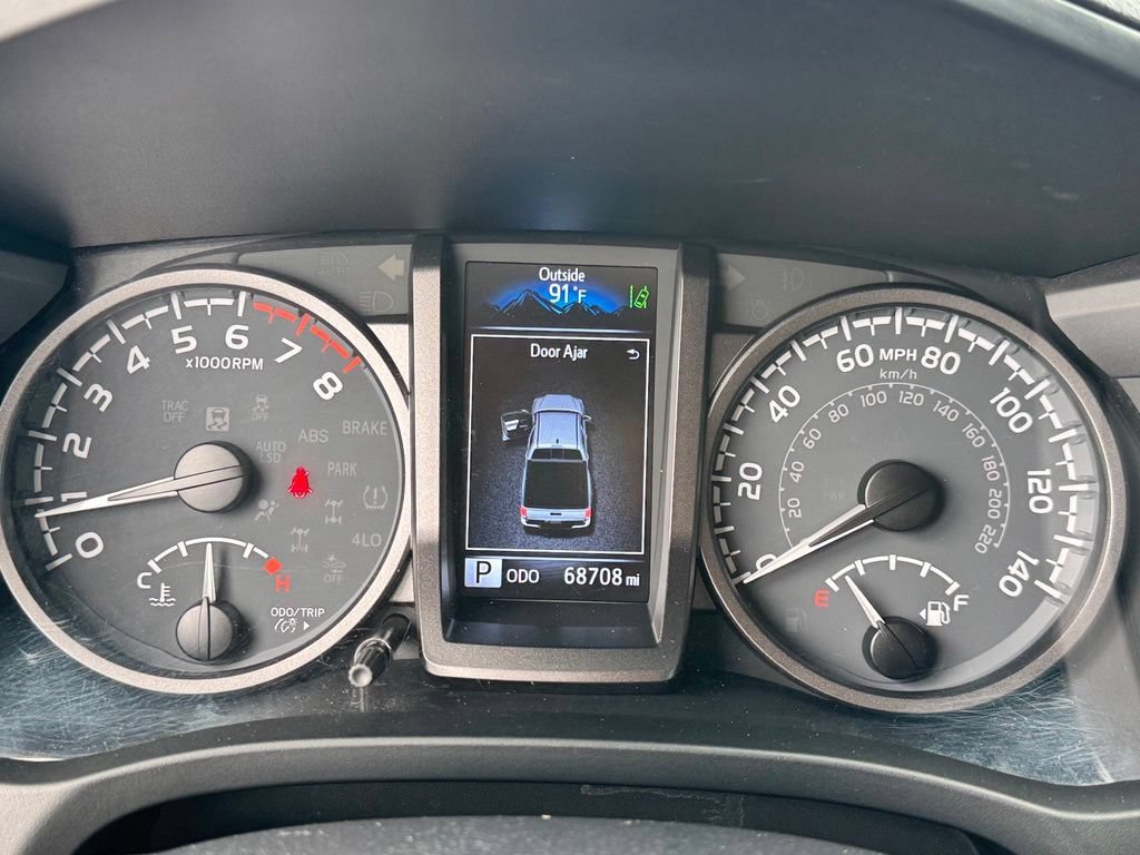 Used 2022 Toyota Tacoma TRD Off-Road w/ Technology Package AWD/4WD image 22