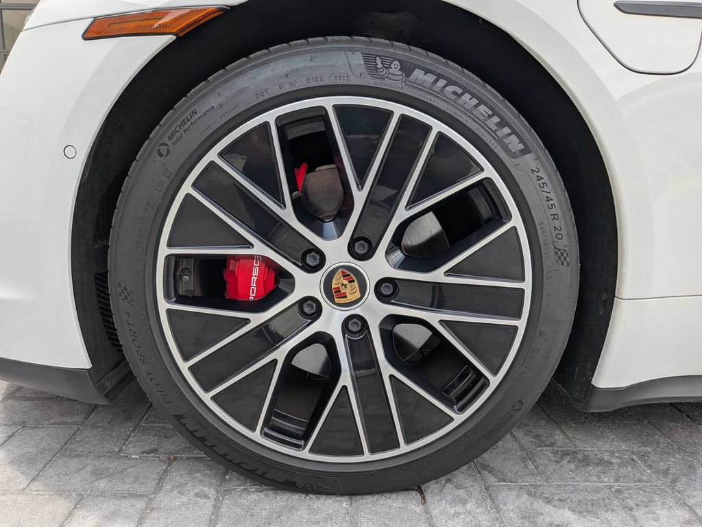 Used 2020 Porsche Taycan 4S AWD/4WD image 10