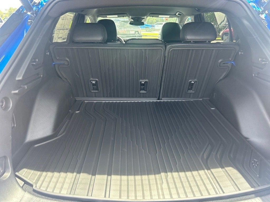 New 2025 Chevrolet Equinox EV RS w/ LPO, Illumination Package image 20