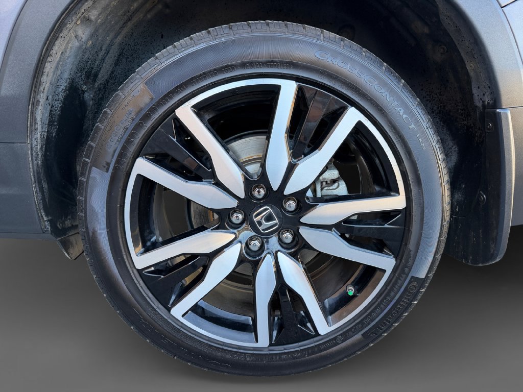 Used 2021 Honda Pilot Touring image 11