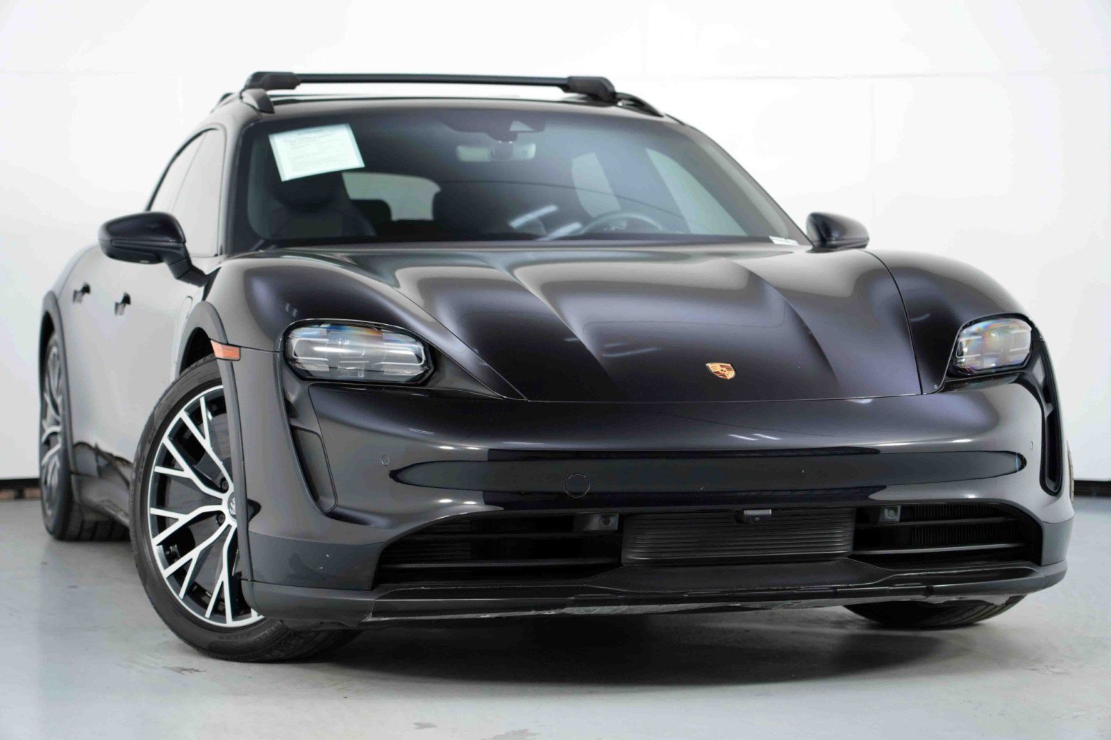 Used 2023 Porsche Taycan 4 Cross Turismo w/ Premium Package image 4