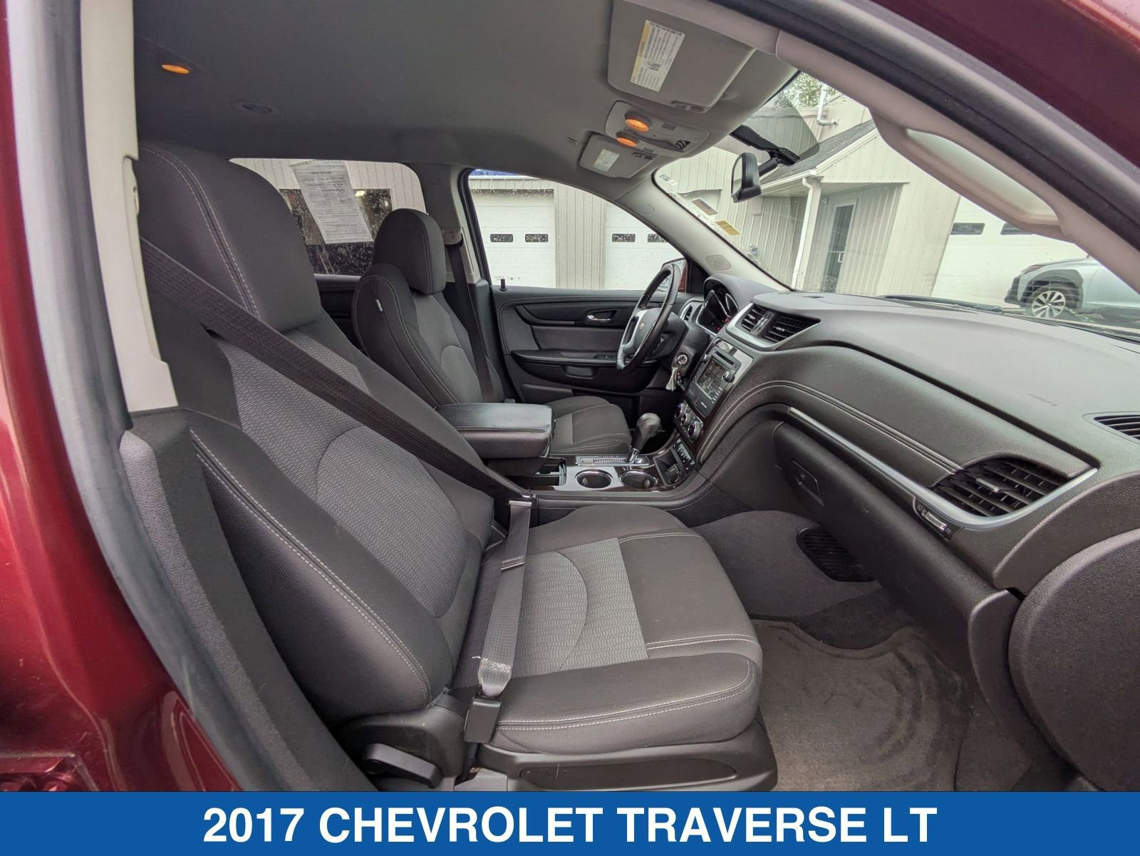 Used 2017 Chevrolet Traverse LT AWD/4WD image 36