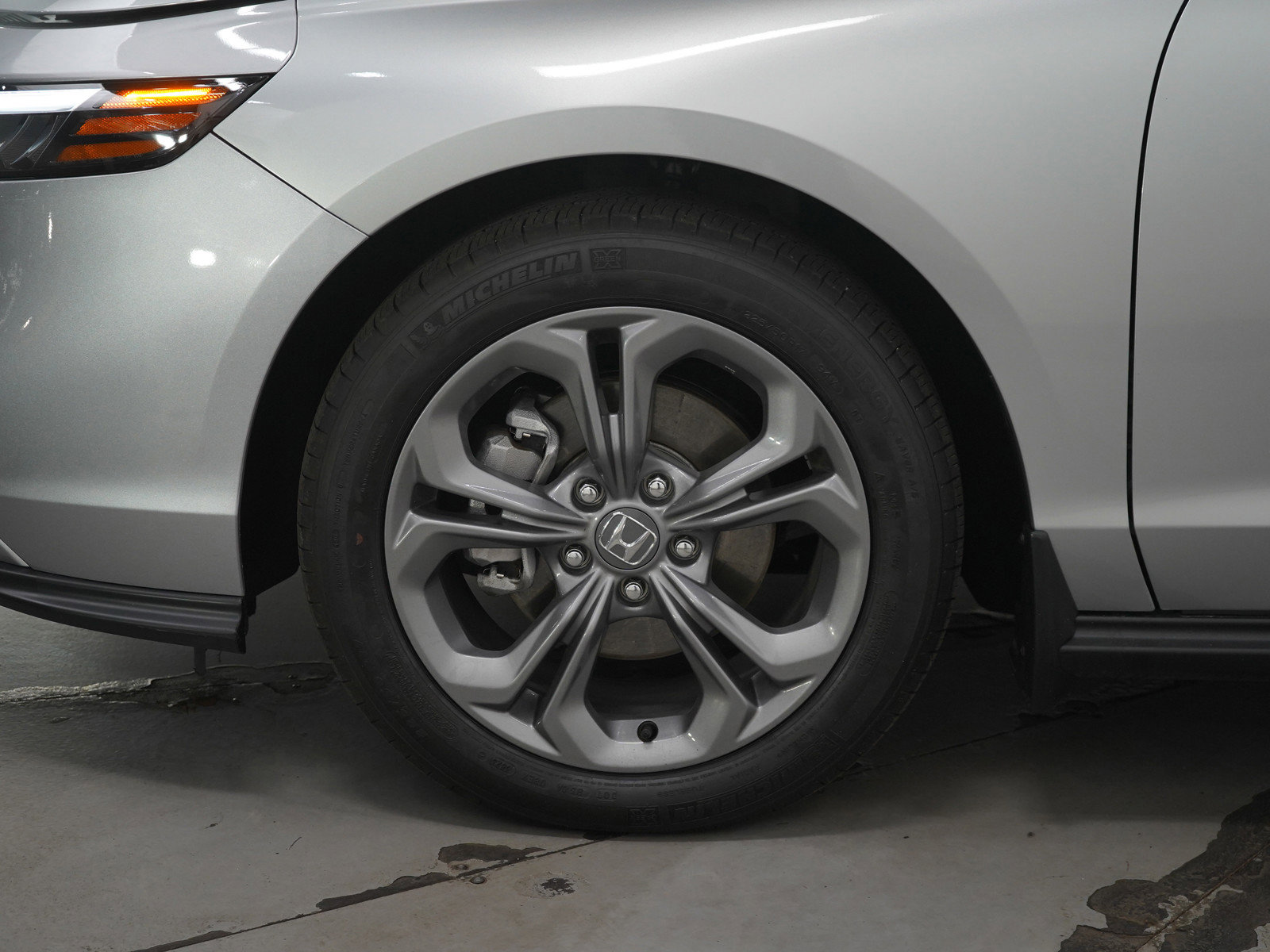 Used 2024 Honda Accord EX image 27