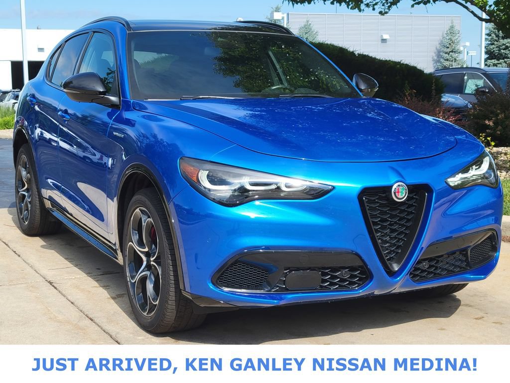 Used 2024 Alfa Romeo Stelvio Veloce AWD/4WD image 1