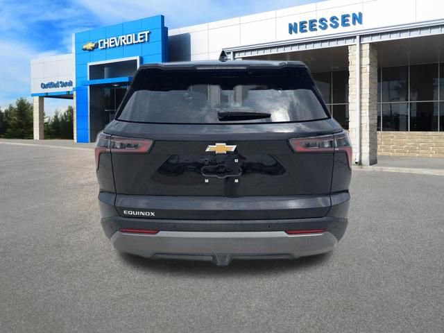 Used 2025 Chevrolet Equinox LT FWD image 4
