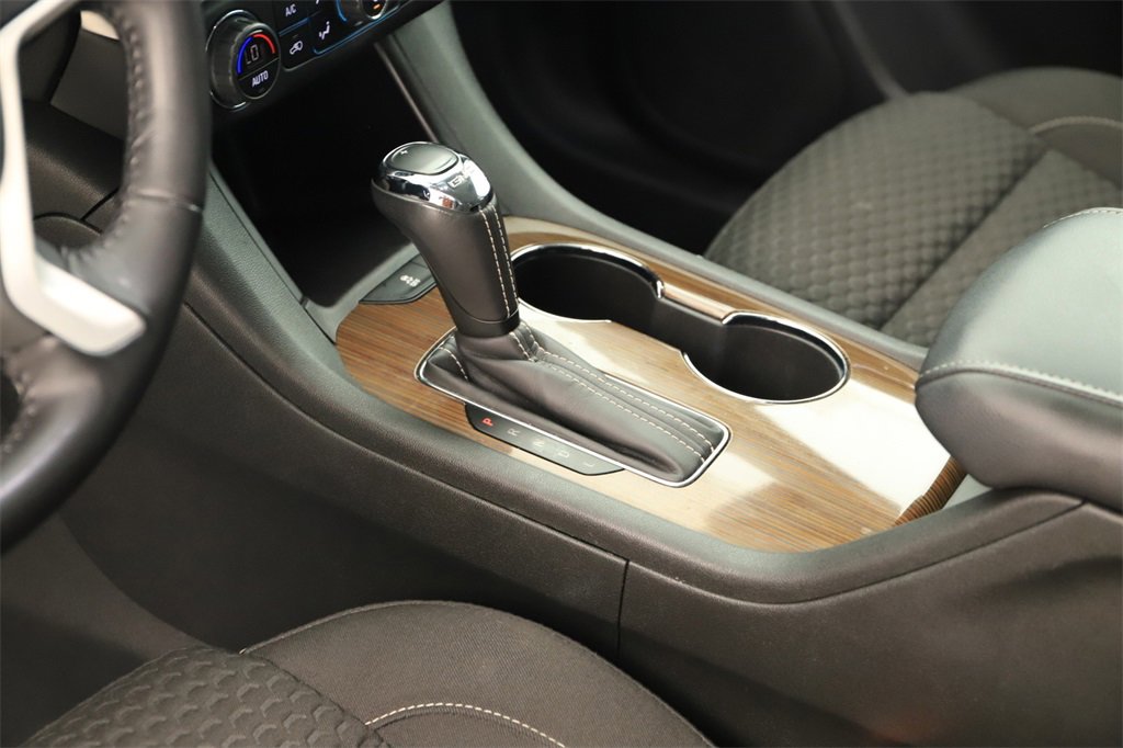 Used 2019 GMC Acadia SLE image 17