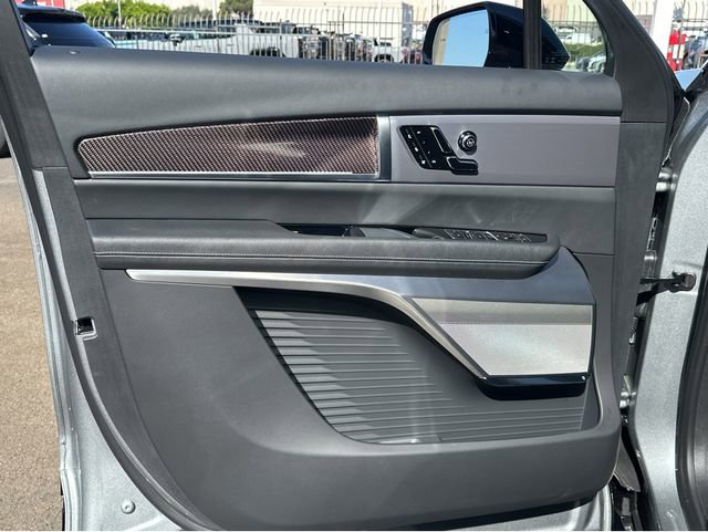 New 2026 Cadillac Vistiq Luxury image 23