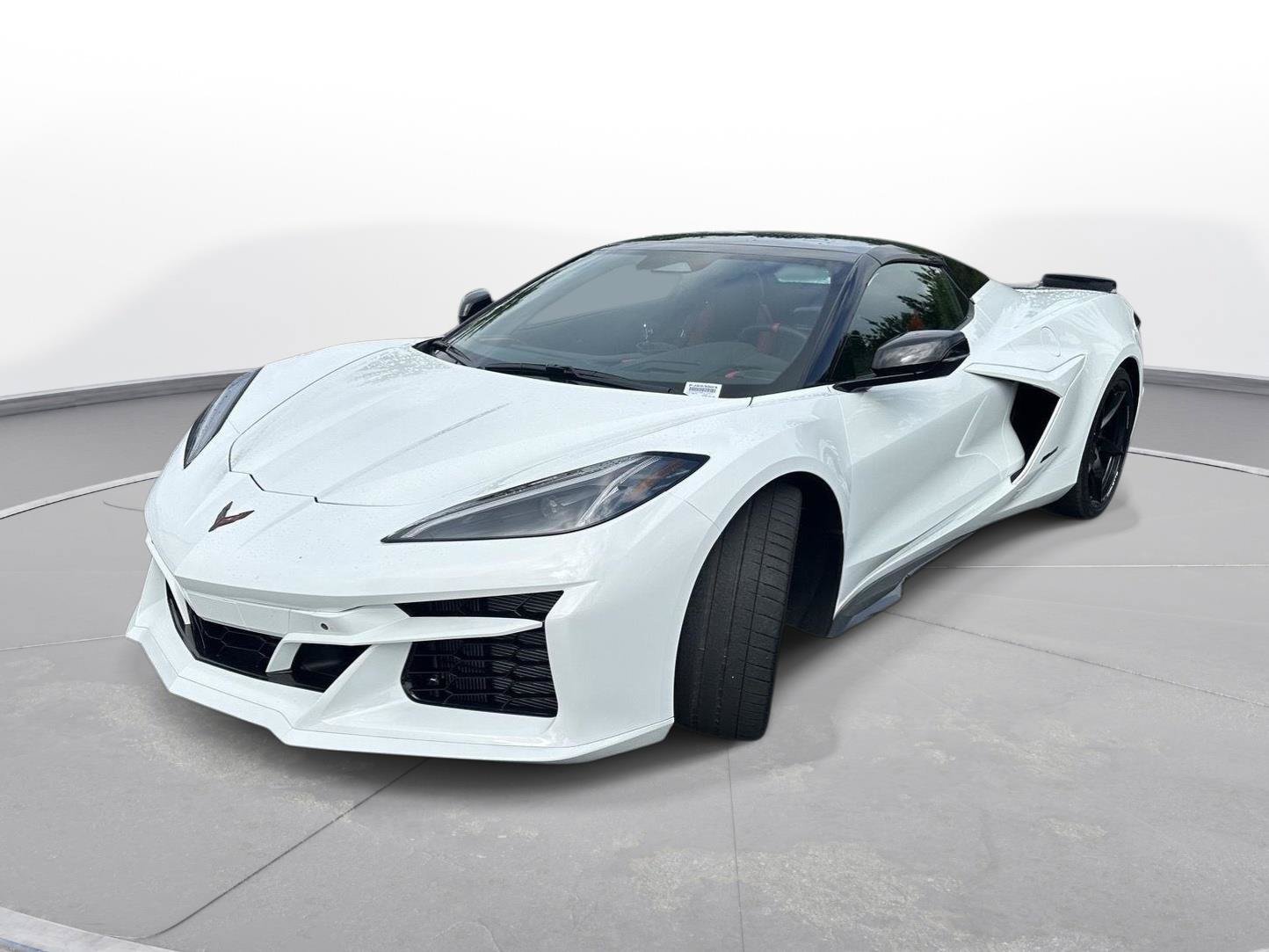 Used 2025 Chevrolet Corvette E-Ray AWD/4WD image 2