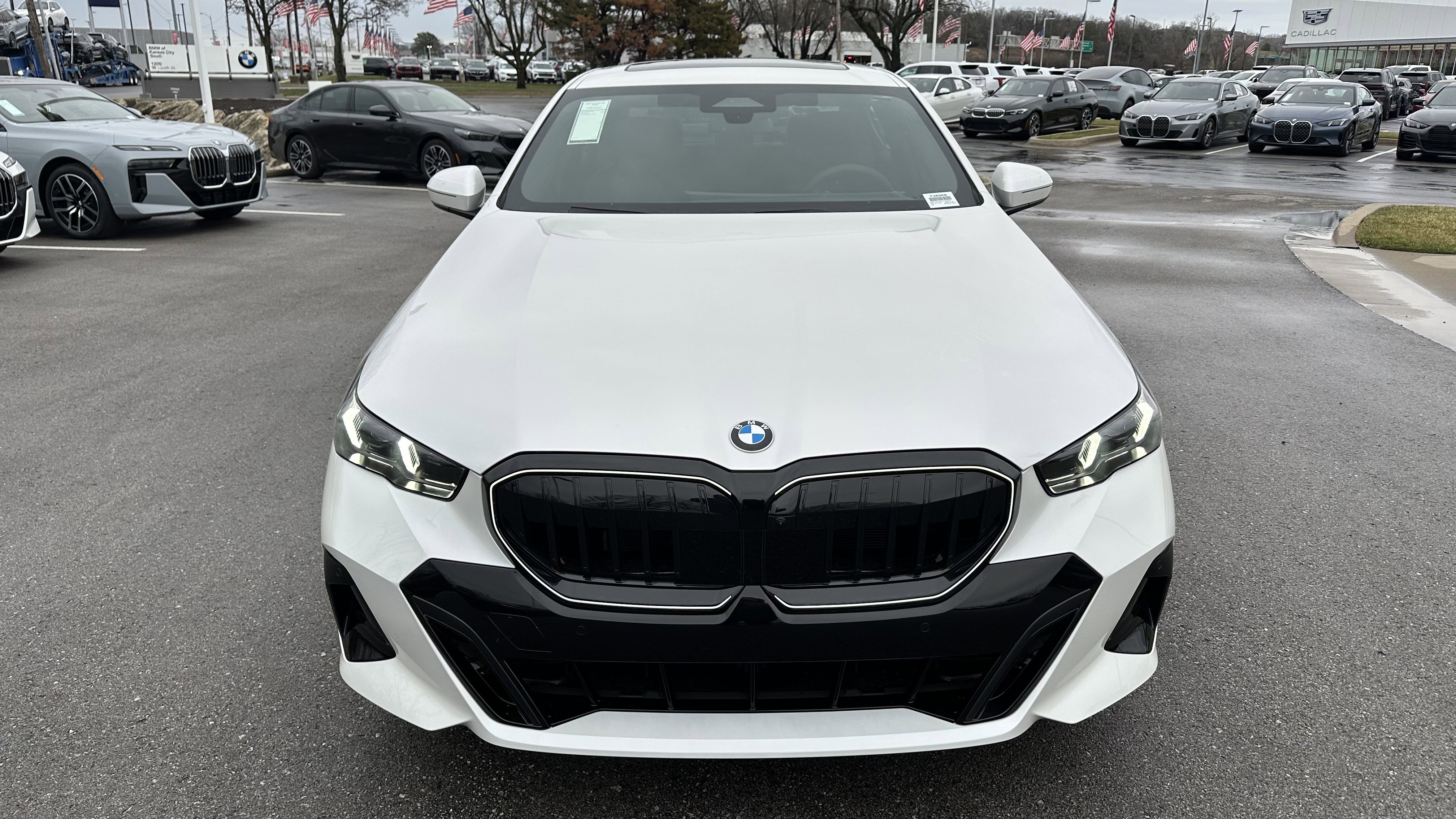 New 2026 BMW 540i xDrive w/ M Sport Package AWD/4WD image 3