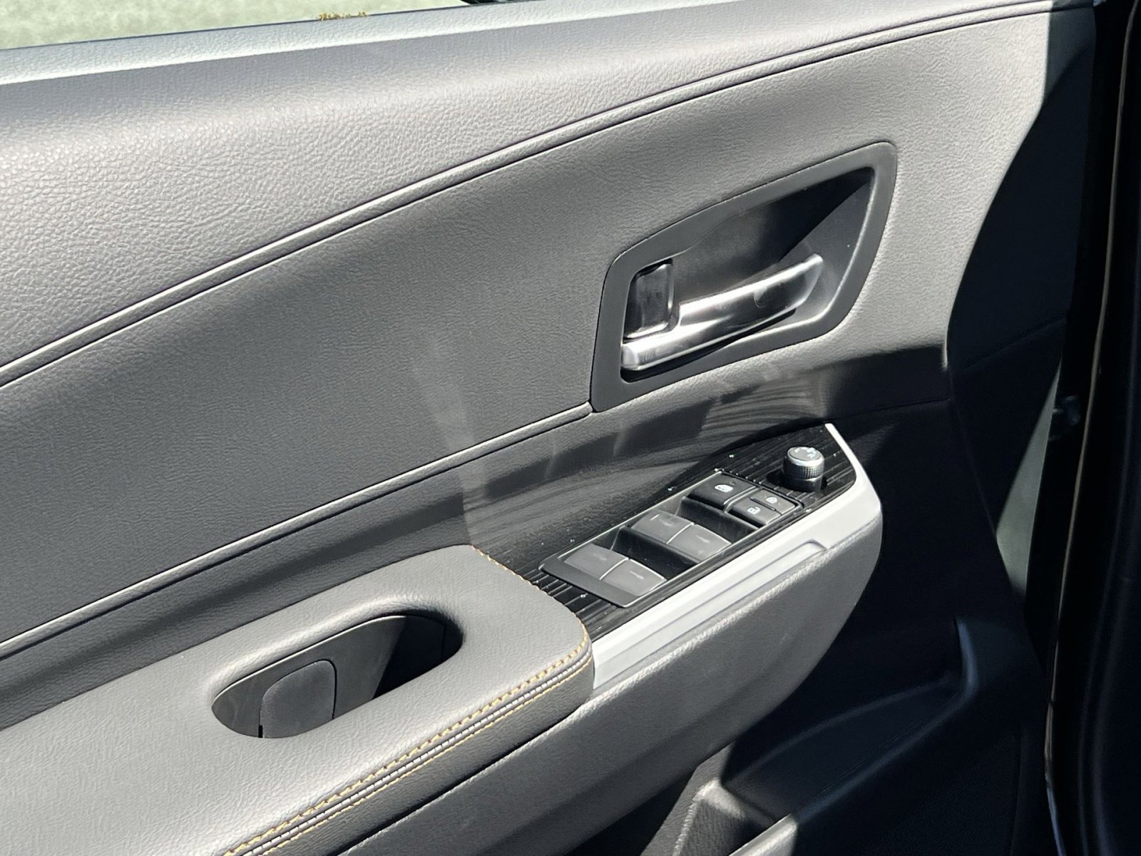 New 2026 Toyota Sienna XLE Woodland Edition AWD/4WD image 10