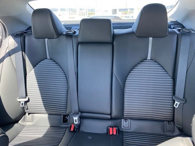 Used 2018 Toyota Camry SE w/ Moonroof Package FWD image 17