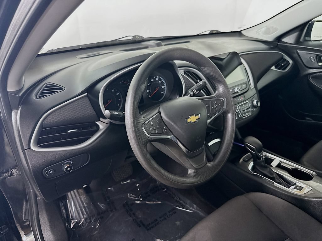 Used 2024 Chevrolet Malibu LT FWD image 15