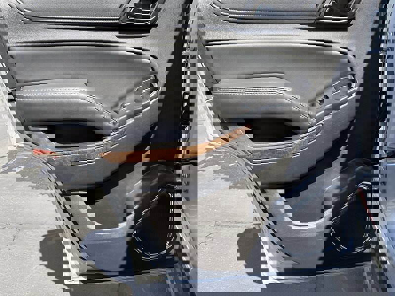 Used 2017 Chevrolet Tahoe LT AWD/4WD image 32