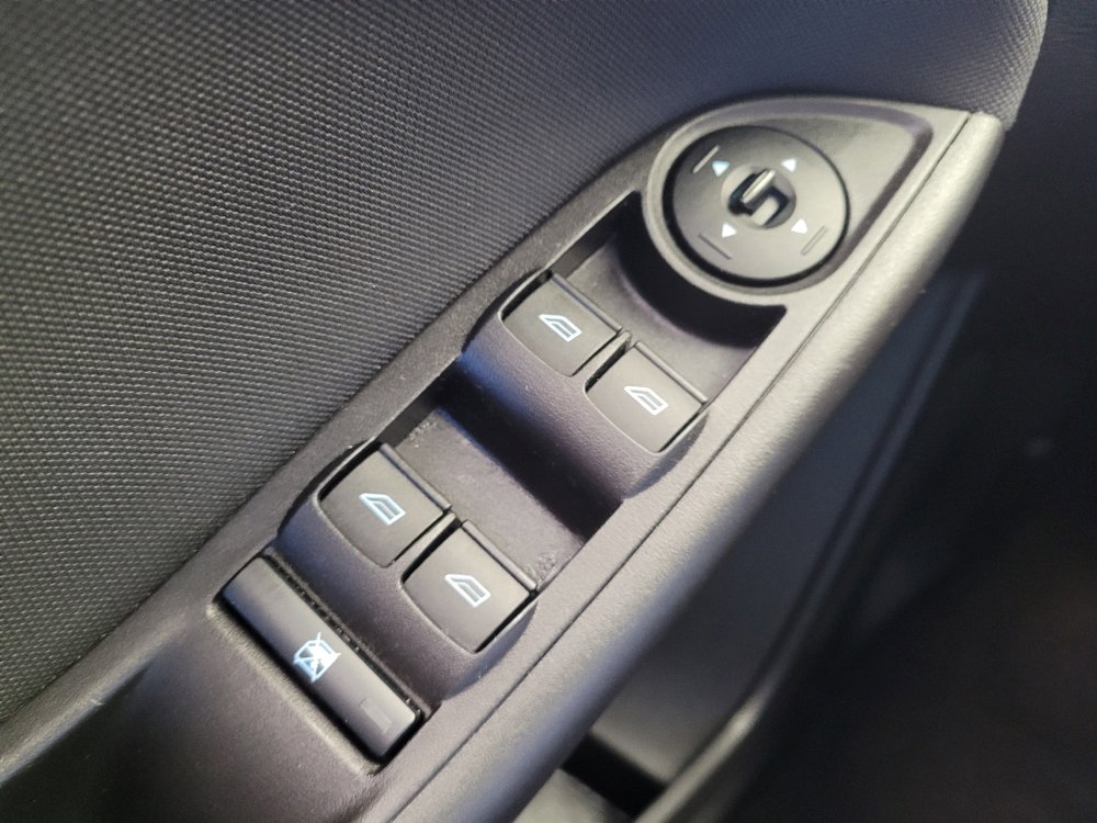 Used 2017 Ford Focus SE image 27