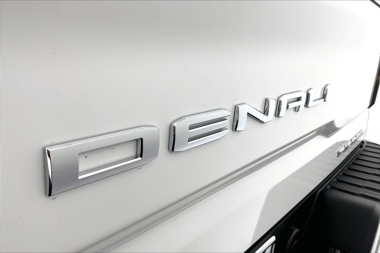 New 2026 GMC Sierra 2500 Denali w/ Denali Reserve Package AWD/4WD image 17