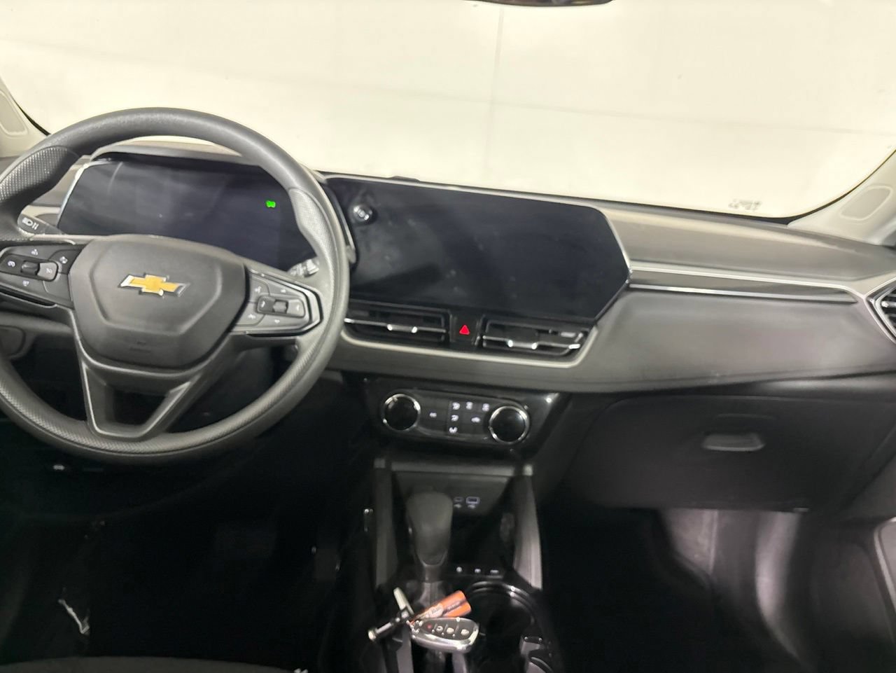 Used 2025 Chevrolet TrailBlazer LT AWD/4WD image 19