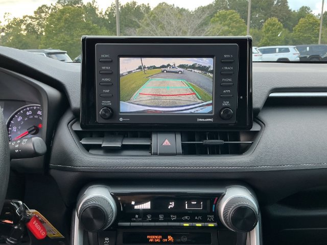 Used 2021 Toyota RAV4 LE FWD image 20