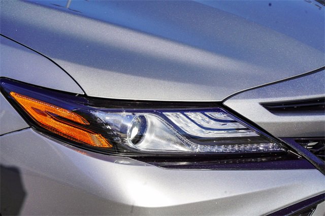 Used 2024 Toyota Camry XSE image 11