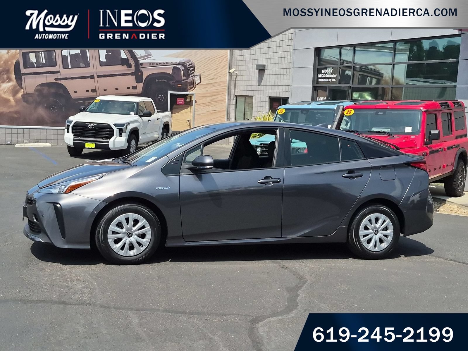 Used 2022 Toyota Prius LE FWD image 4