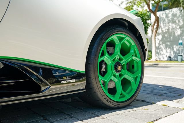Used 2023 Lamborghini Huracan Tecnica RWD image 43