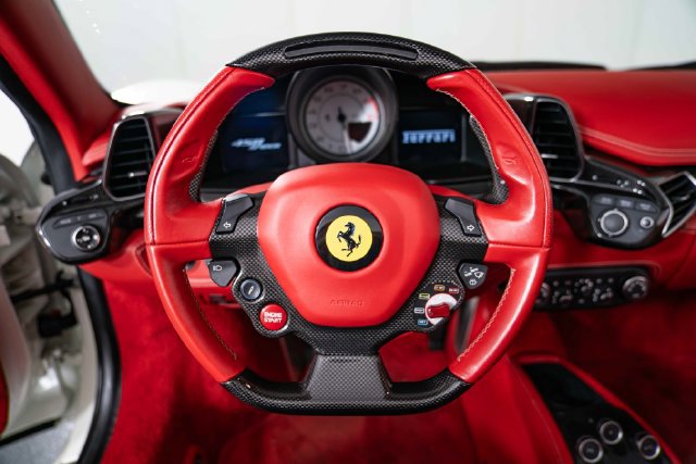 Used 2014 Ferrari 458 Spider RWD image 17