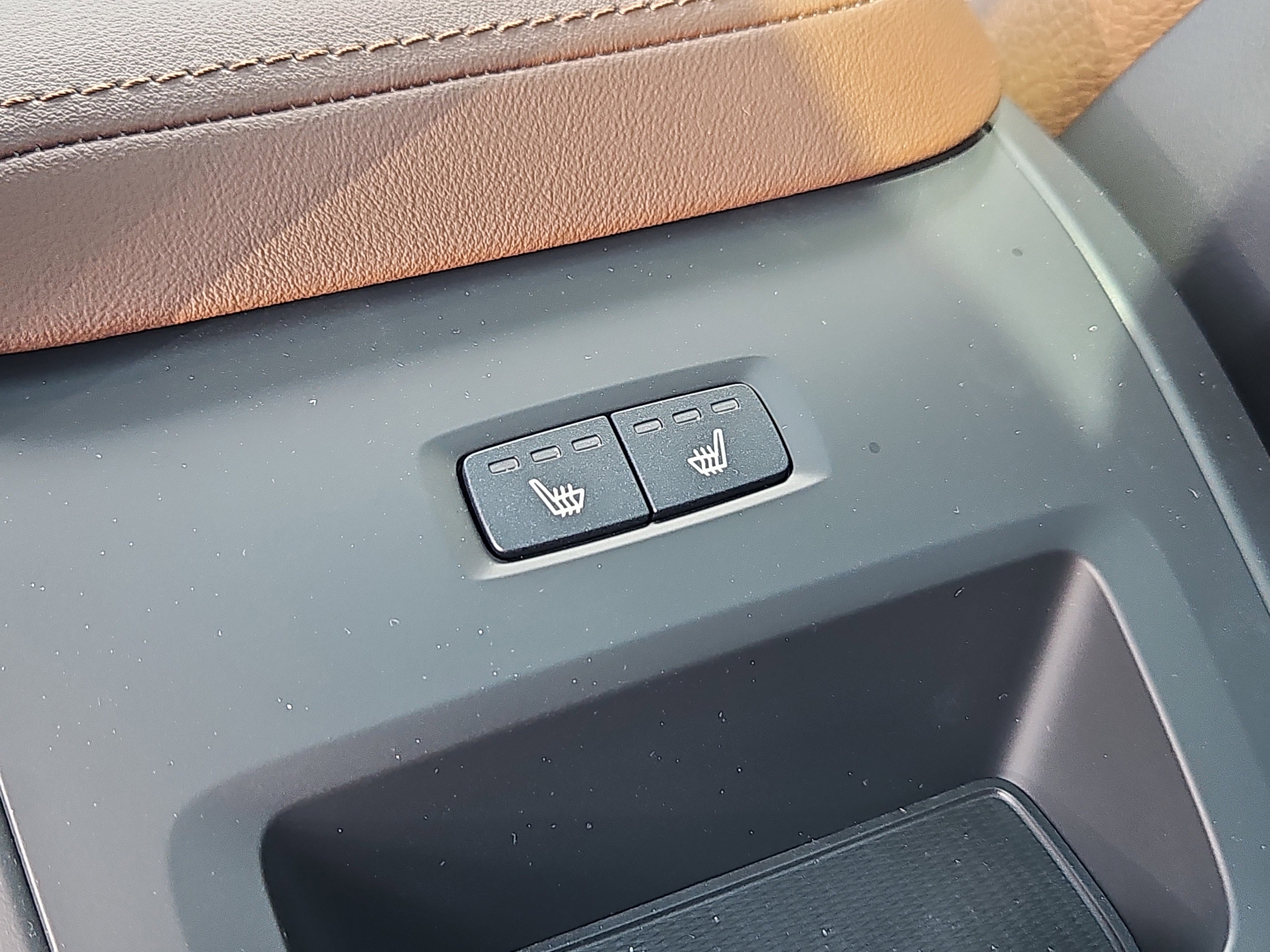 New 2026 Volvo V60 B5 Cross Country Plus w/ Protection Package Premier image 13