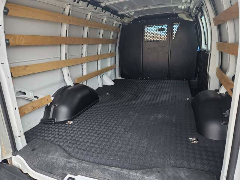 Used 2024 GMC Savana 2500 w/ Driver Convenience Package RWD image 11
