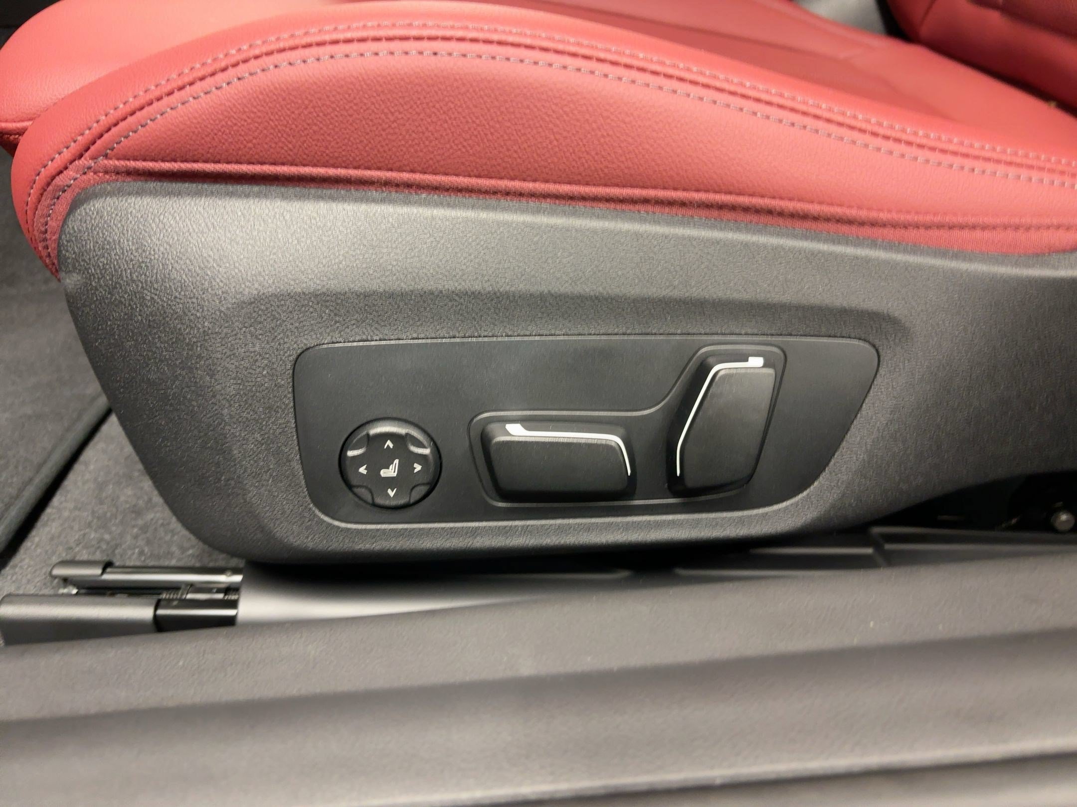 Used 2026 BMW 230i Coupe w/ Premium Package RWD image 13
