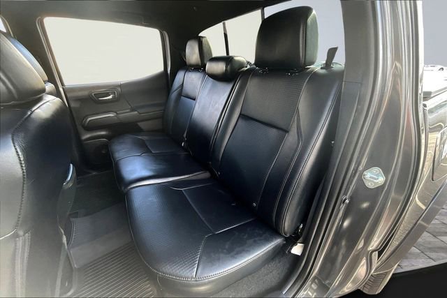 Used 2018 Toyota Tacoma TRD Sport w/ TRD Premium Sport Package image 21