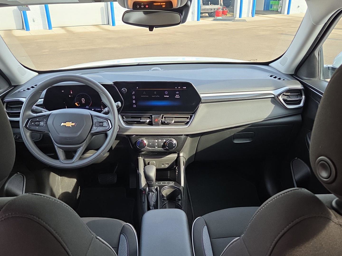 Used 2025 Chevrolet TrailBlazer LT image 14