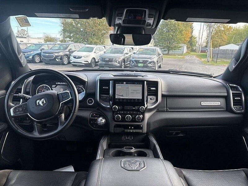 Used 2024 RAM 1500 Laramie AWD/4WD image 28