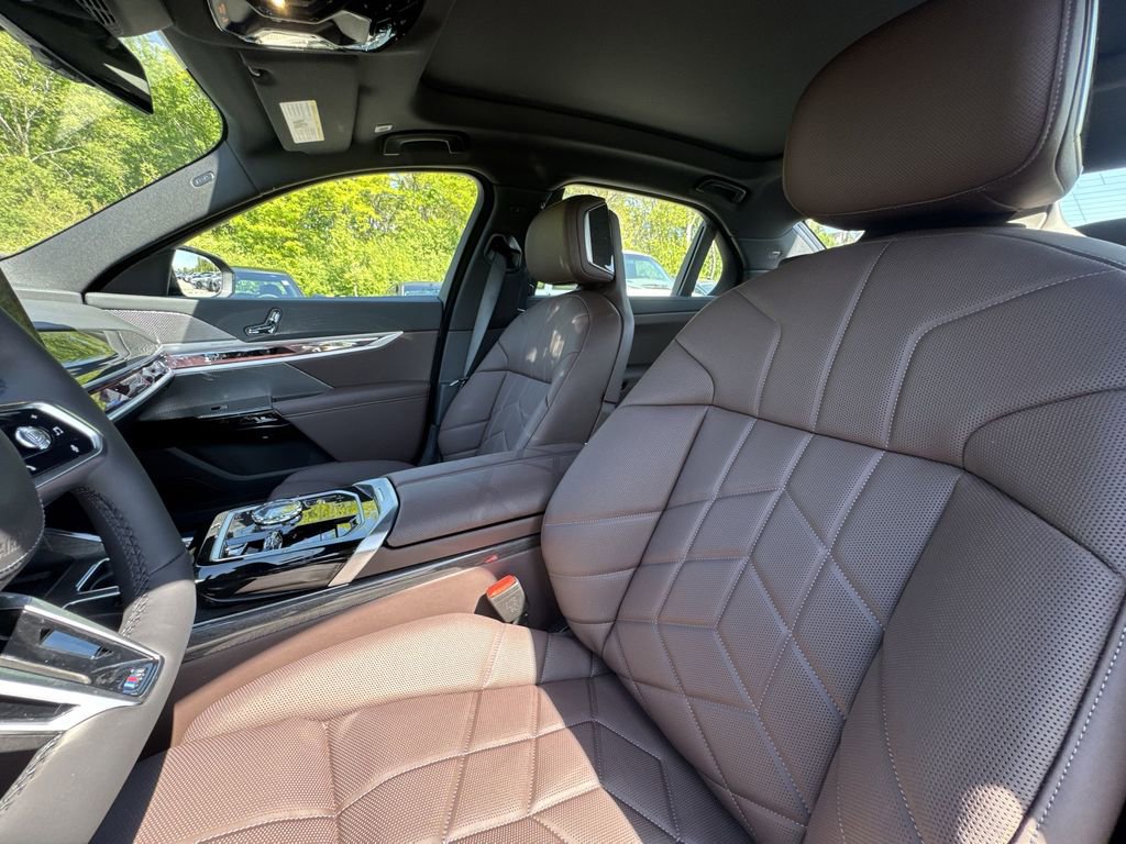 New 2026 BMW 760i xDrive AWD/4WD image 13
