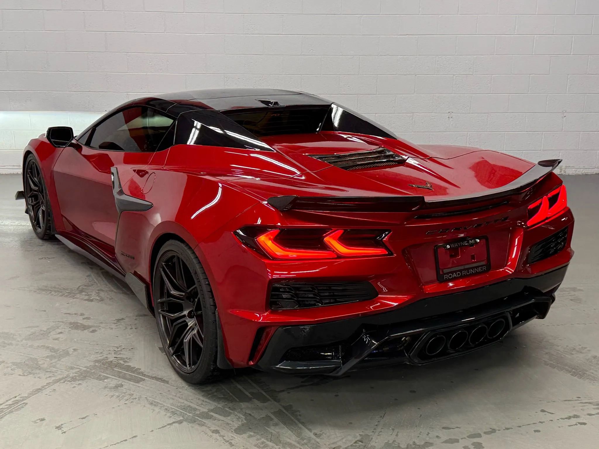 Used 2023 Chevrolet Corvette Z06 w/ Stealth Interior Trim Package image 15