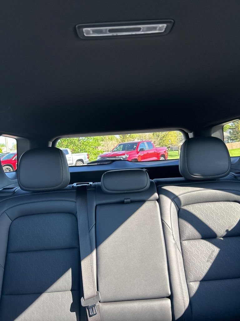 Used 2025 Chevrolet Equinox LT w/ Convenience Package II FWD image 48