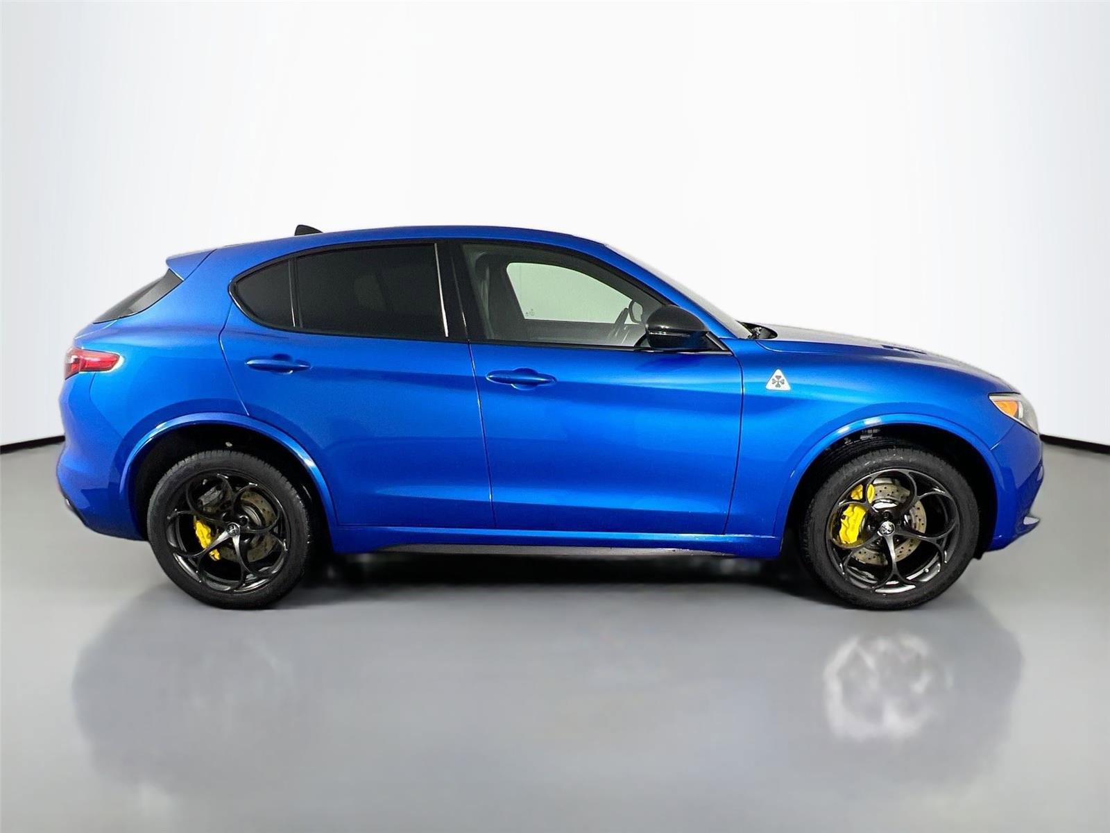 Used 2020 Alfa Romeo Stelvio Quadrifoglio w/ Nero Edizone Quadrifoglio AWD/4WD image 7