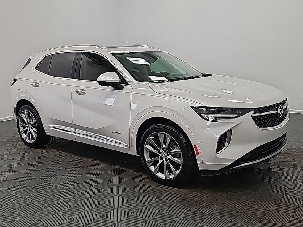 Used 2023 Buick Envision Avenir image 2