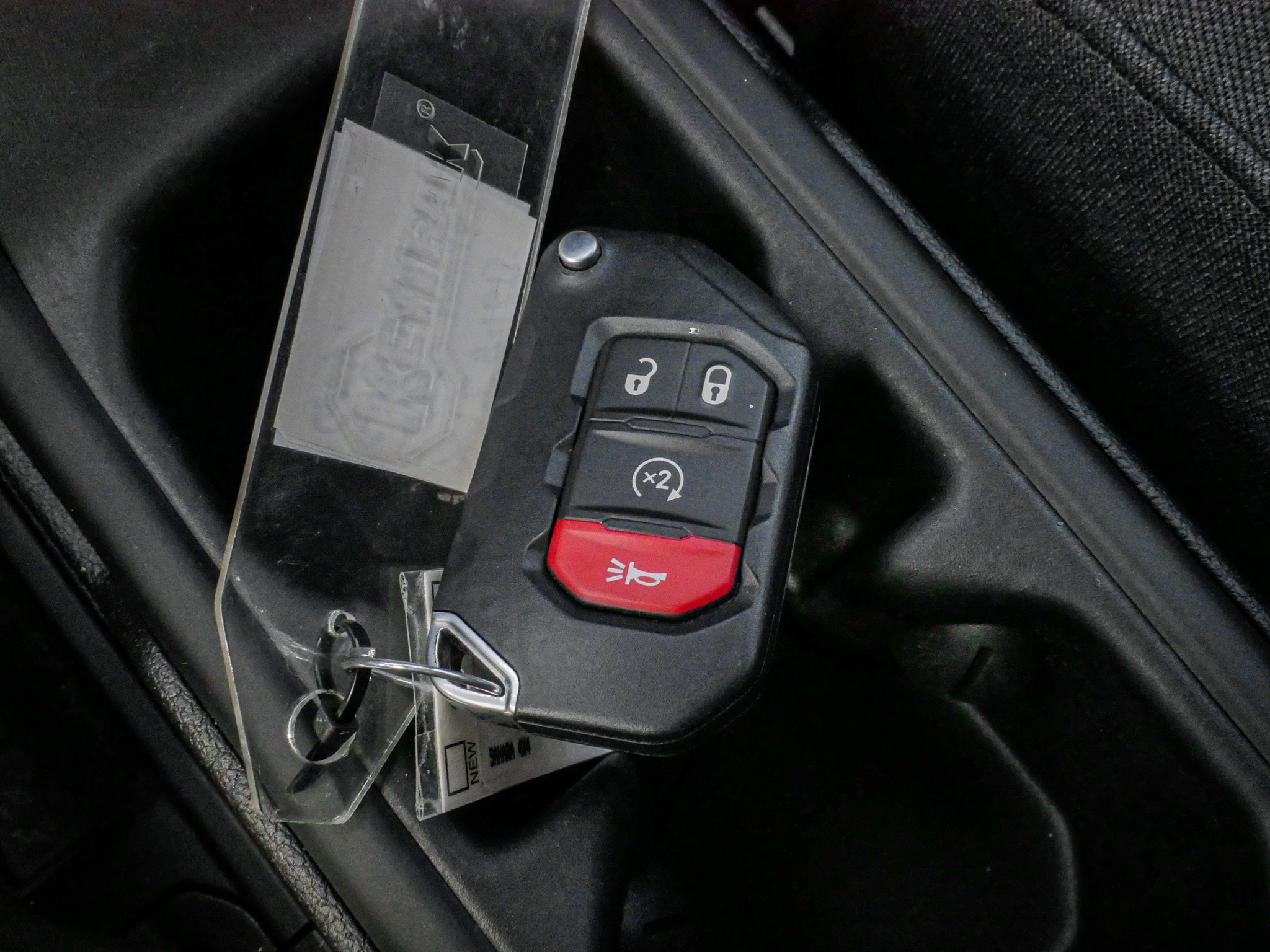 Used 2025 Jeep Wrangler Sahara image 34