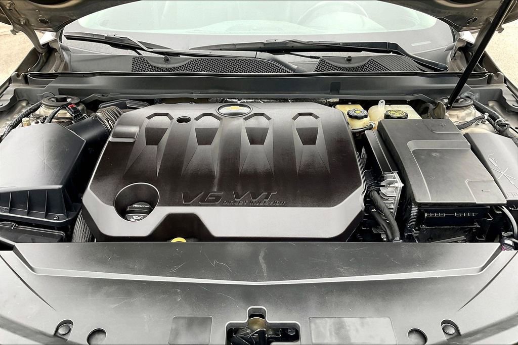 Used 2018 Chevrolet Impala LT FWD image 31