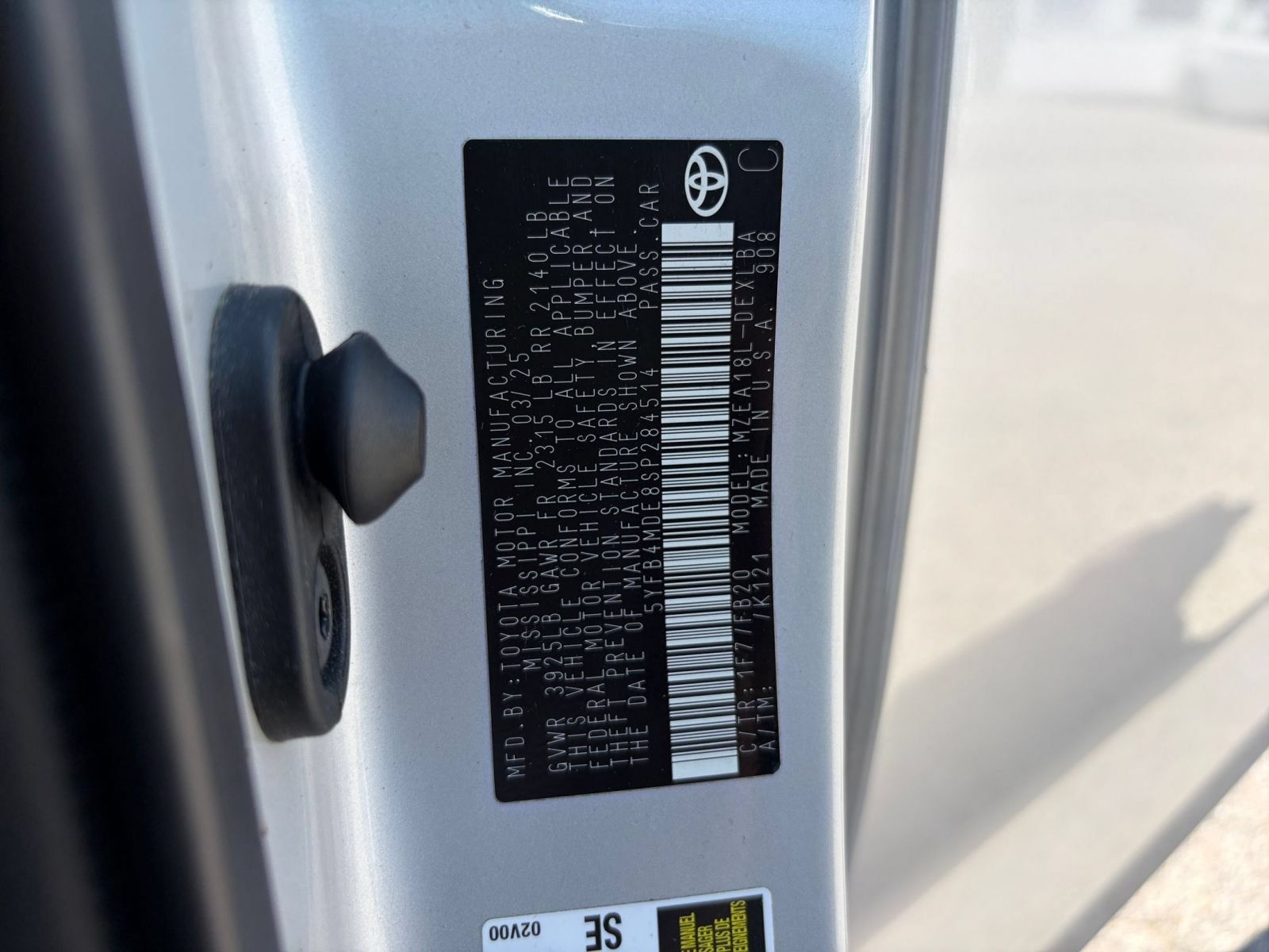 Used 2025 Toyota Corolla LE FWD image 25