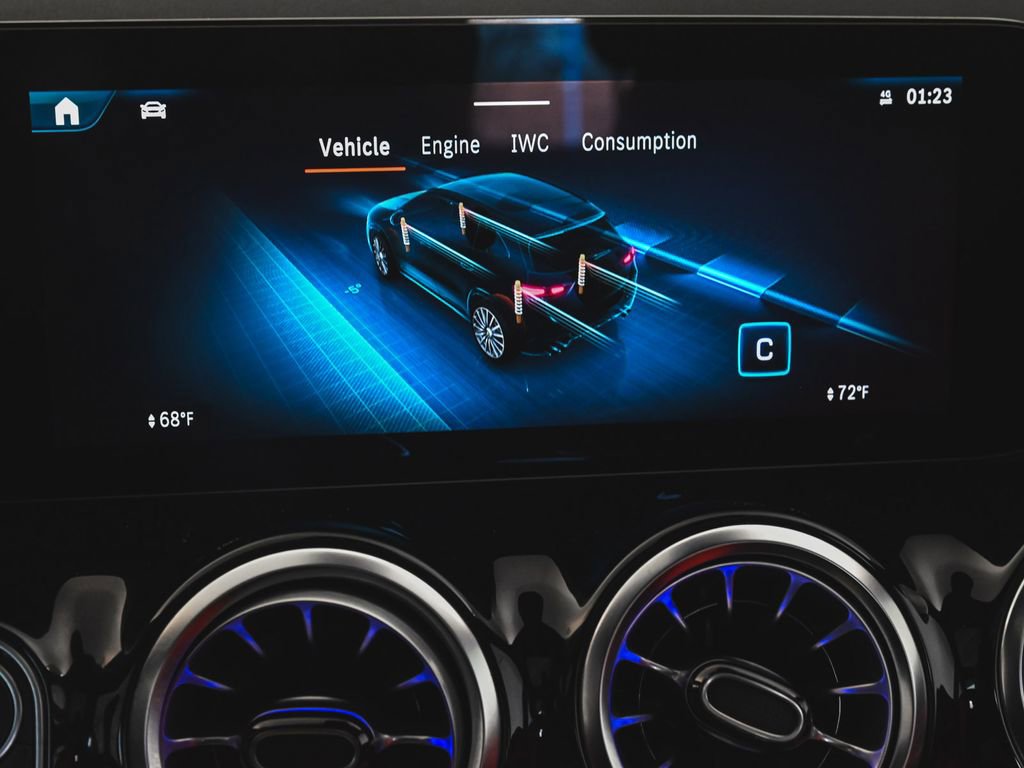 Used 2024 Mercedes-Benz GLA 35 AMG 4MATIC image 25