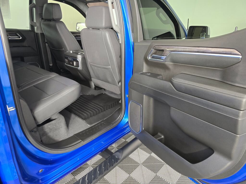 Used 2024 Chevrolet Silverado 1500 LTZ w/ Technology Package image 38