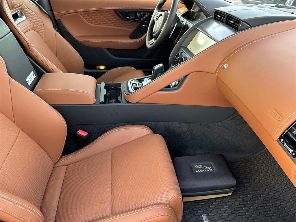 New 2024 Jaguar F-TYPE R image 11