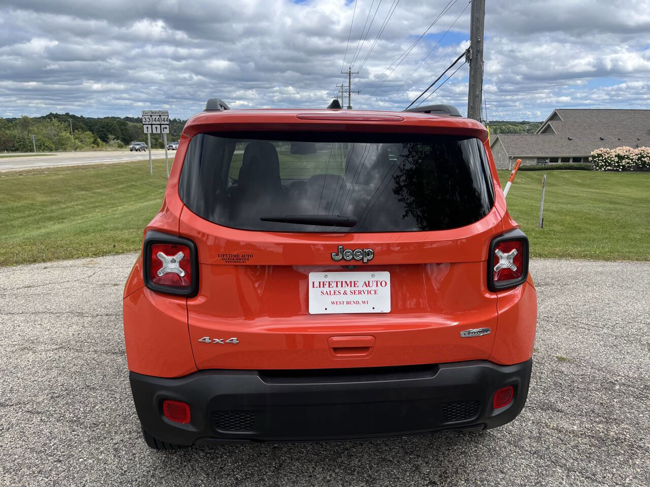 Used 2021 Jeep Renegade Latitude w/ Convenience Group image 4