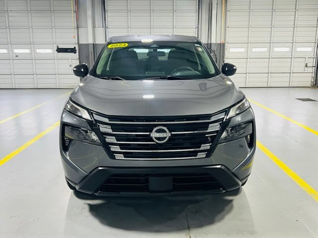 Used 2024 Nissan Rogue S FWD image 12