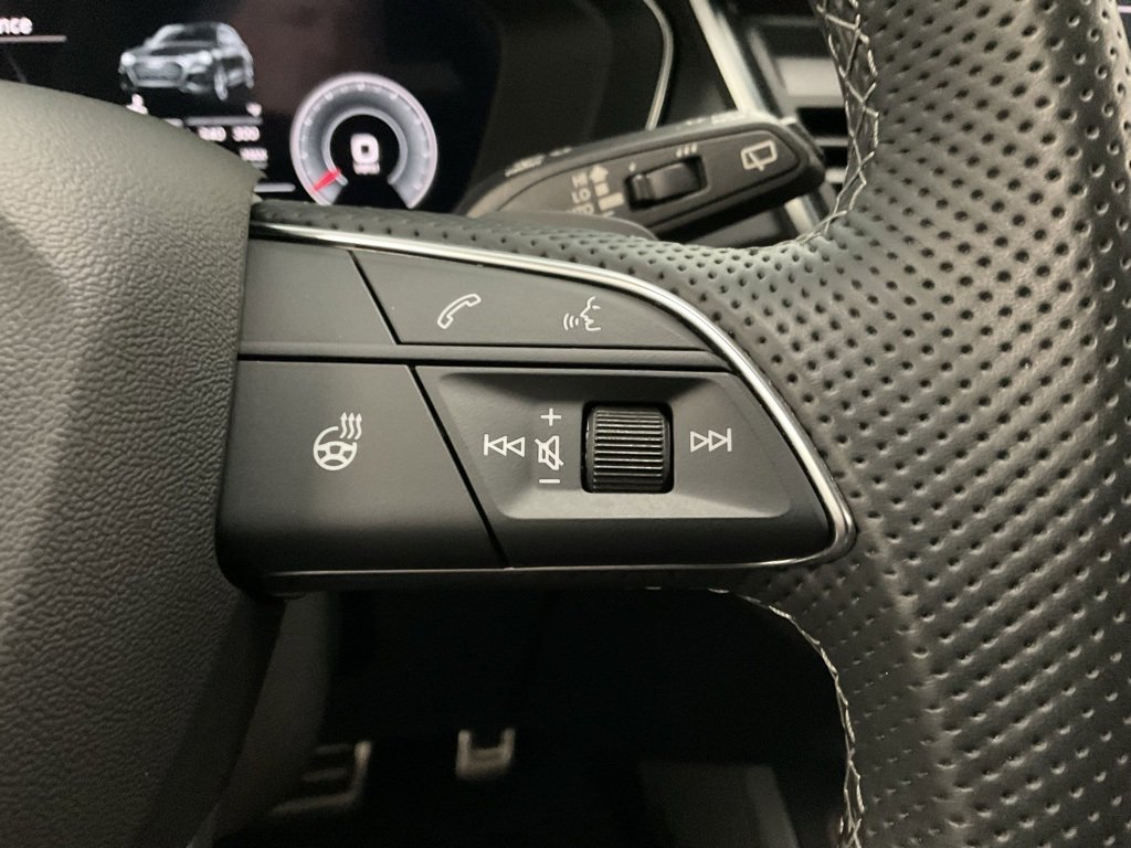 Used 2022 Audi SQ5 Premium Plus w/ Premium Plus Package image 13