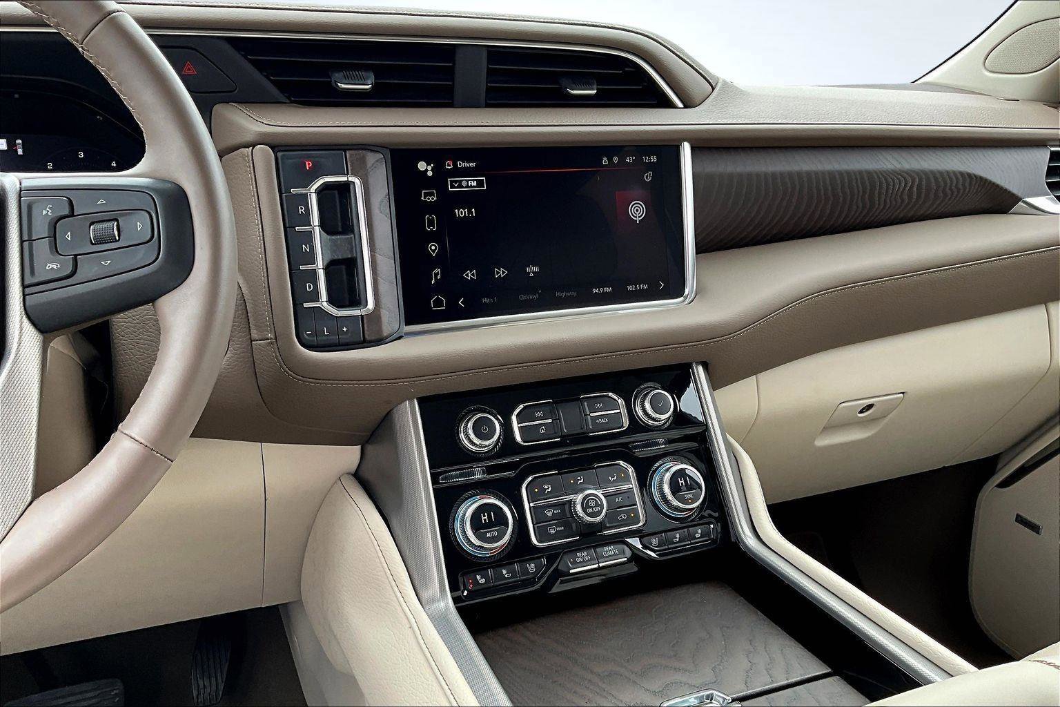 Used 2023 GMC Yukon Denali w/ Max Trailering Package AWD/4WD image 7