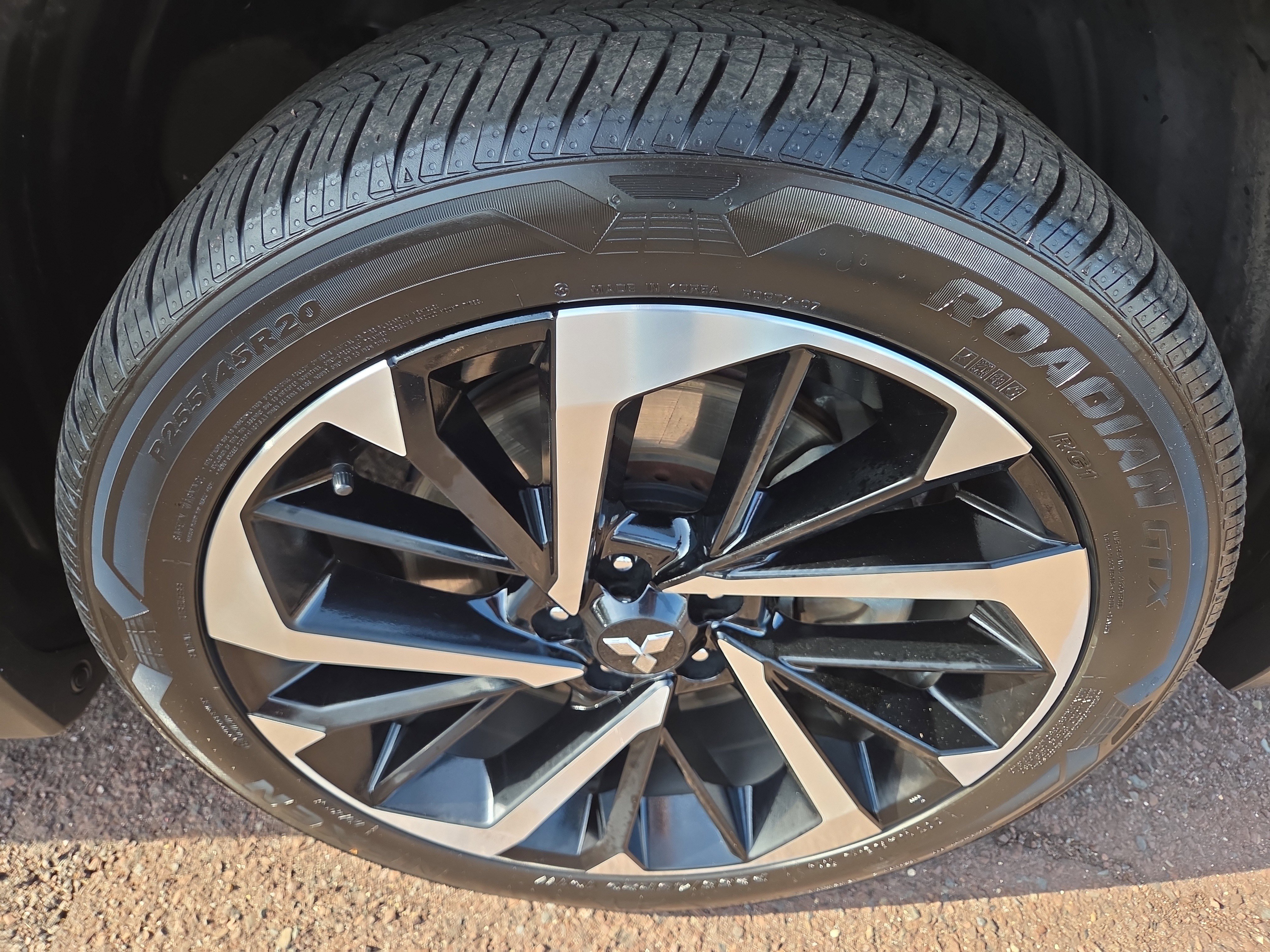 Used 2023 Mitsubishi Outlander SEL image 9