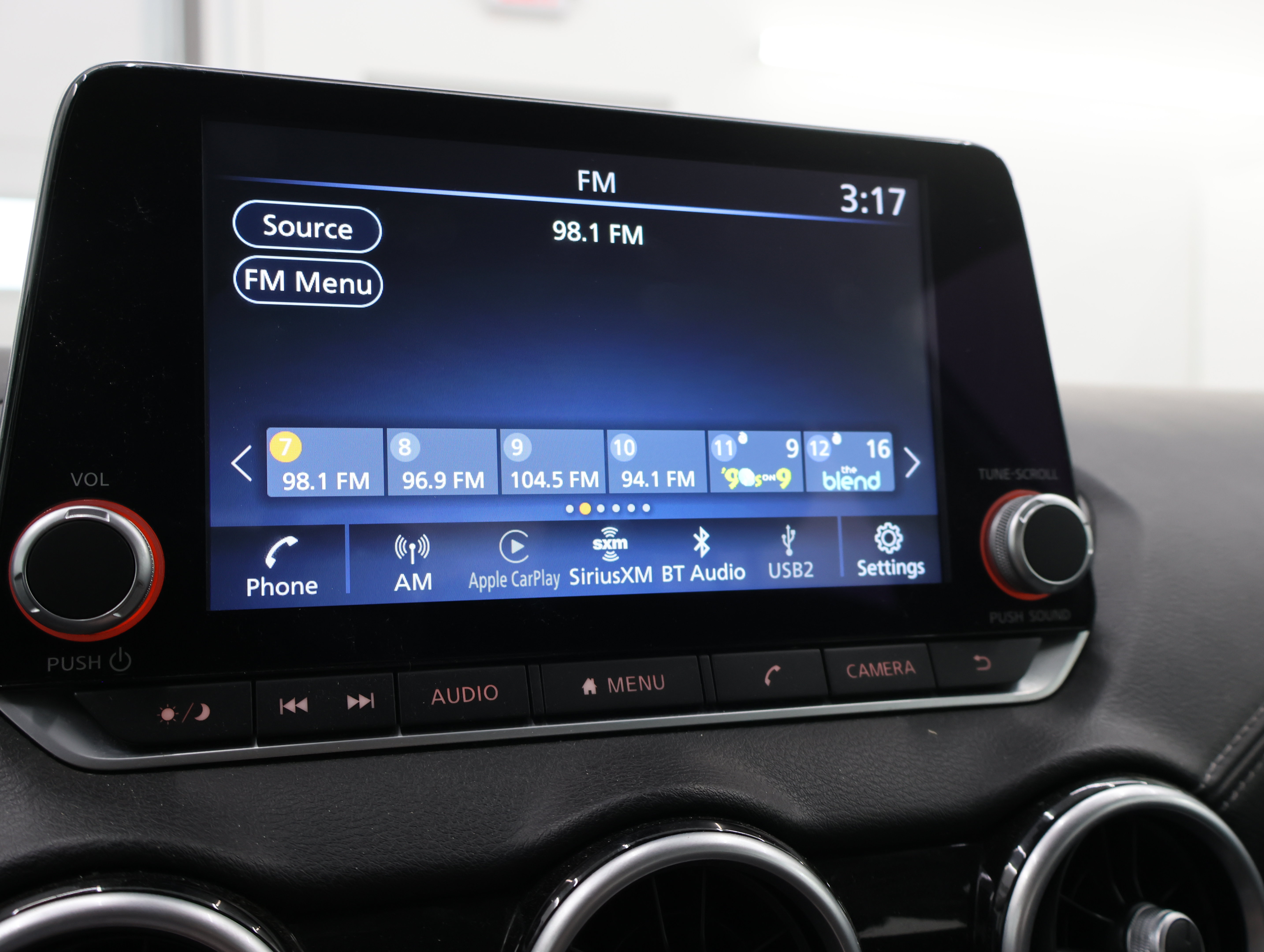 Used 2024 Nissan Sentra SV FWD image 11