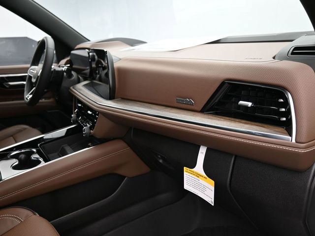 New 2026 Chevrolet Tahoe High Country w/ Sun And Tow Package image 39